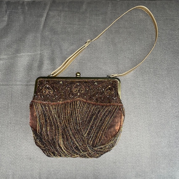Vintage The FIND Purse/Handbag. Beads & Sequins. In pristine condition. - Picture 2 of 8